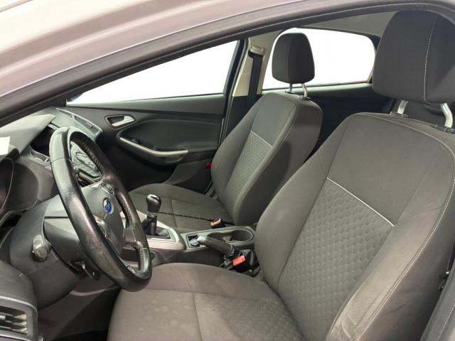 Ford Focus image 6