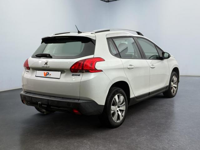 Peugeot 2008 image 2