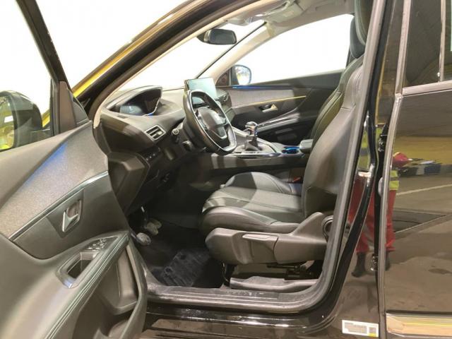 Peugeot 5008 image 6