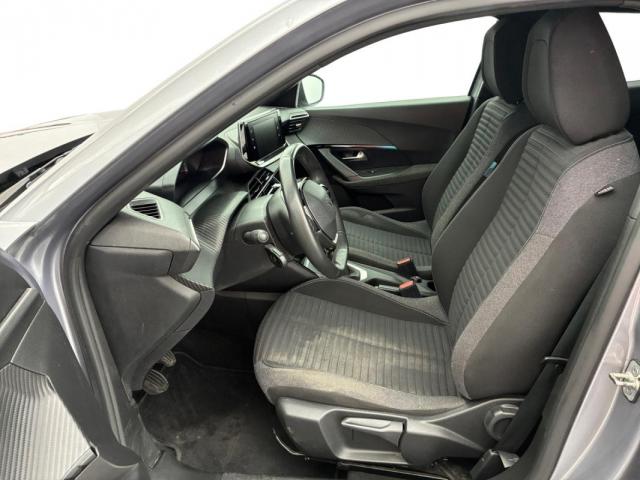 Peugeot 2008 image 2