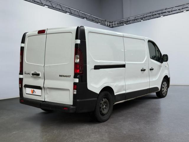 Renault Trafic image 2