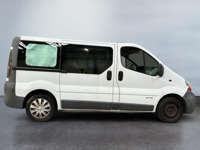 Renault Trafic image 1