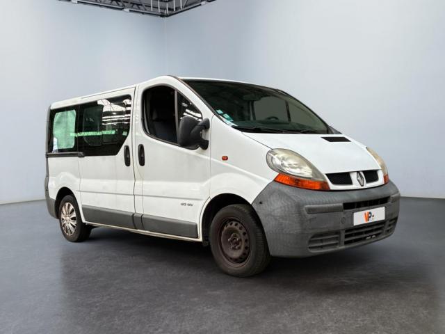 Renault Trafic image 2