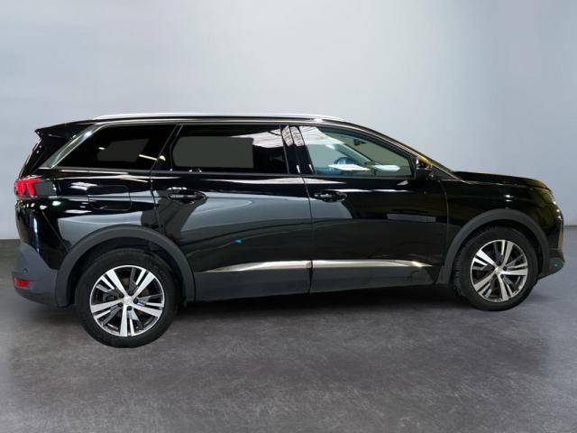 Peugeot 5008 image 1