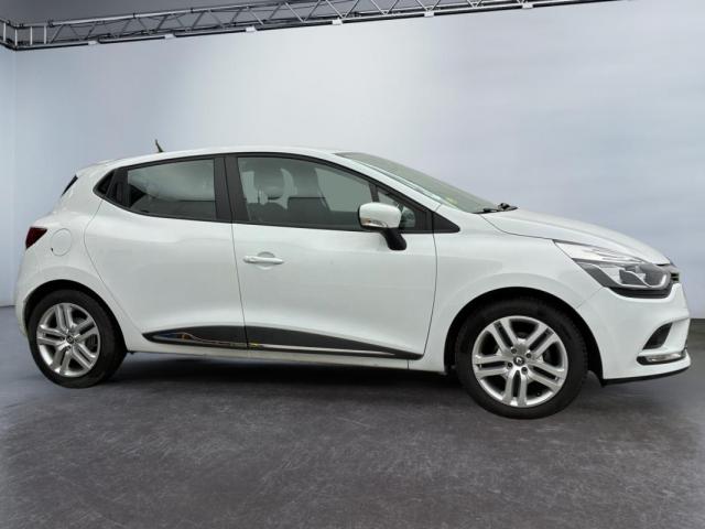 Renault Clio image 2