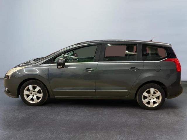 Peugeot 5008 image 8
