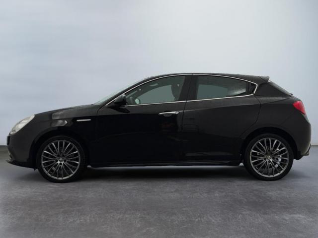 Alfa Romeo Giulietta image 7