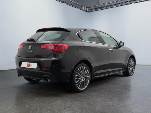 Alfa Romeo Giulietta image 6