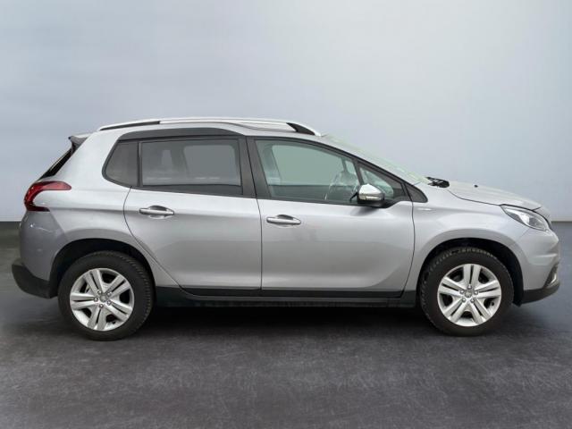 Peugeot 2008 image 1