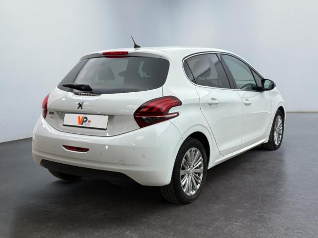 Peugeot 208 image 4