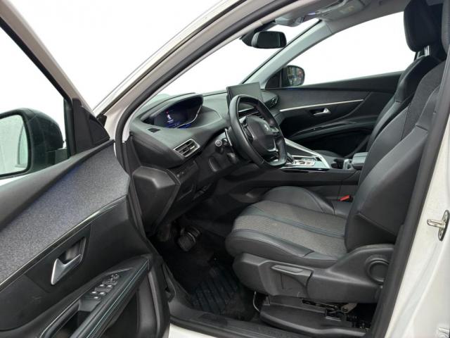 Peugeot 5008 image 8