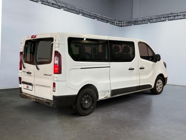 Renault Trafic image 2
