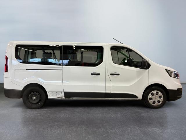 Renault Trafic image 1