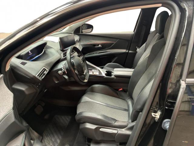 Peugeot 3008 image 2