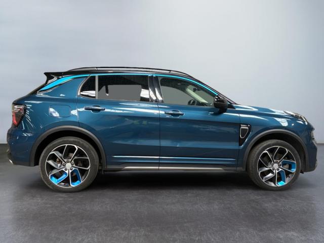 Lynk & Co 01 image 7