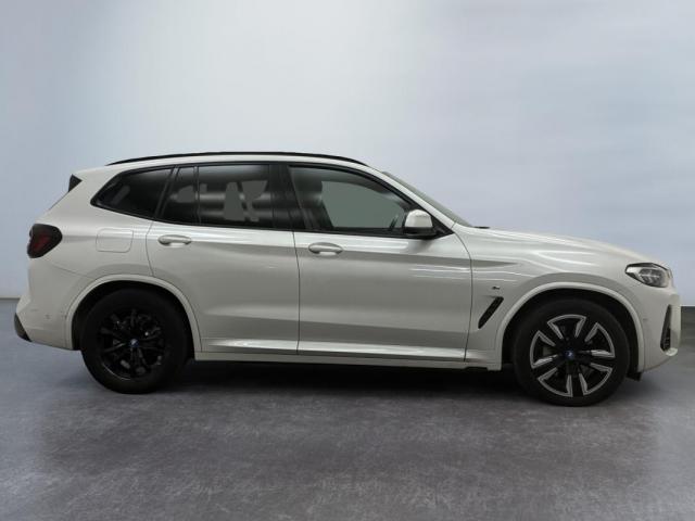 Bmw Ix3 image 6