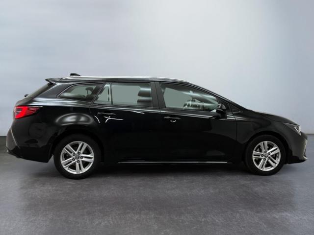 Toyota Corolla Touring Sports image 8