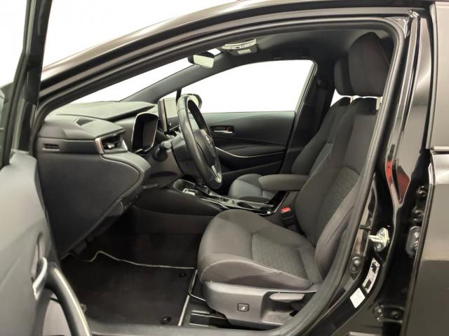 Toyota Corolla Touring Sports image 1