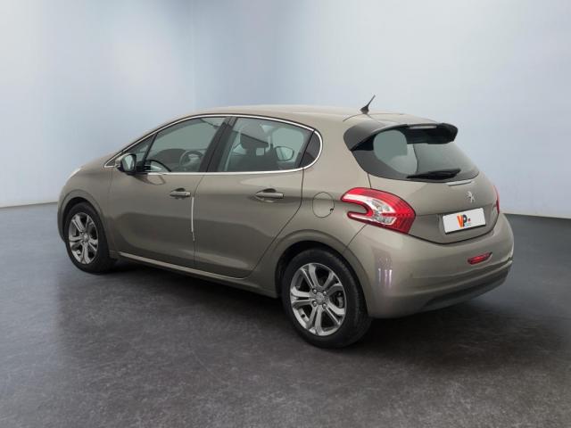 Peugeot 208 image 2