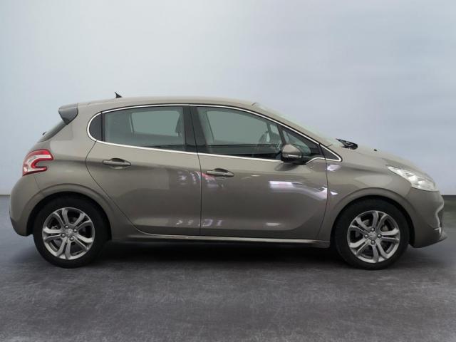 Peugeot 208 image 4