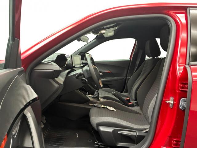 Peugeot 2008 image 8