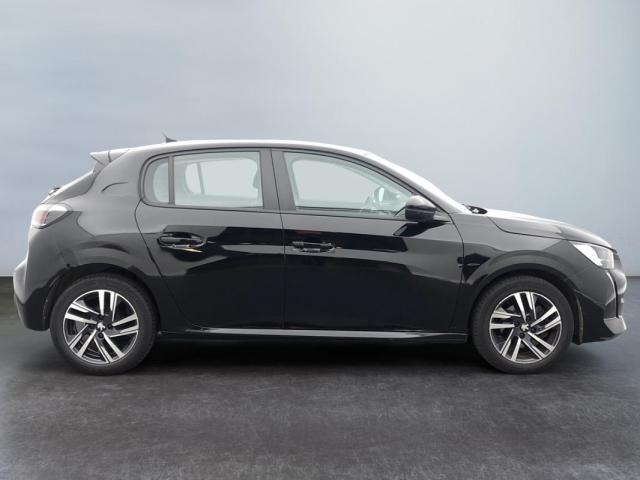 Peugeot 208 image 8