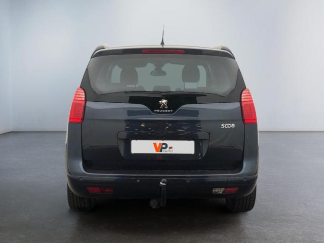 Peugeot 5008 image 1