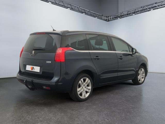 Peugeot 5008 image 2