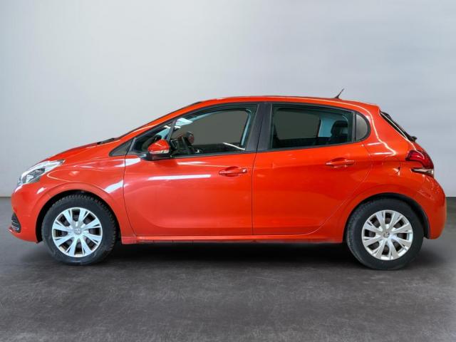 Peugeot 208 image 7