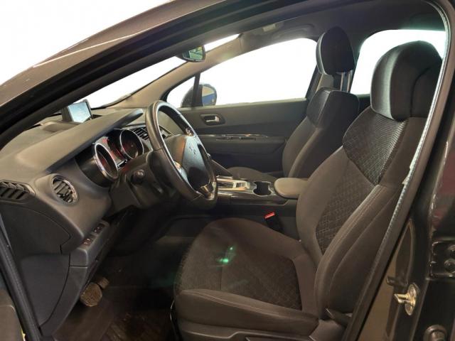 Peugeot 3008 image 2