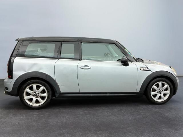 Mini Clubman image 2