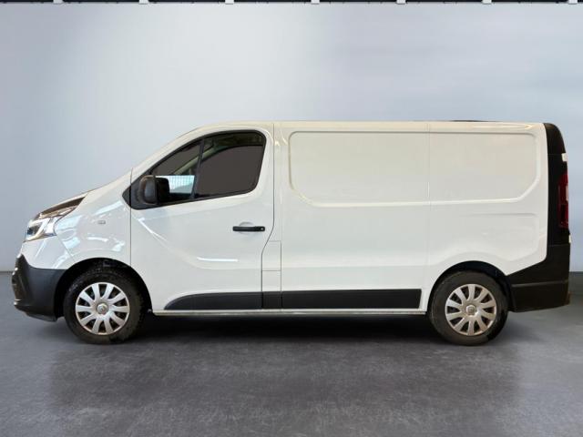Renault Trafic image 2