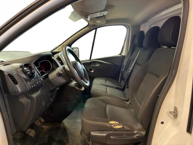 Renault Trafic image 8