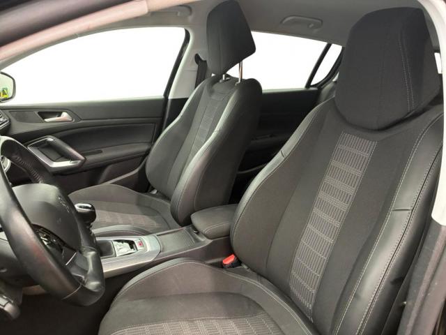 Peugeot 308 image 1