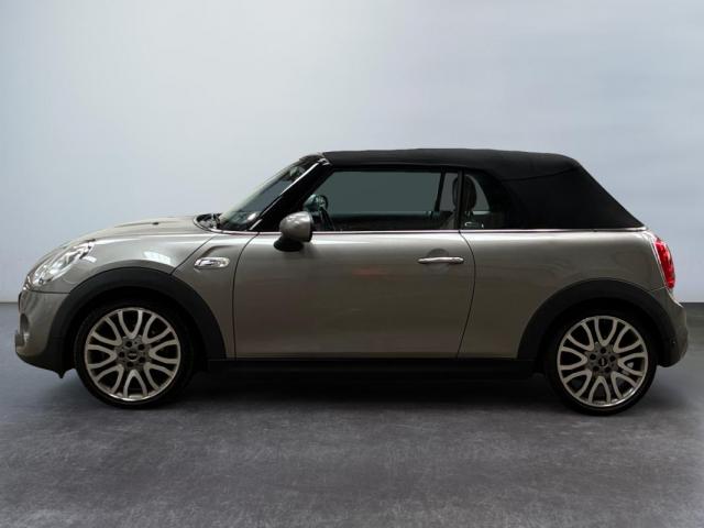 Mini Cabrio image 2