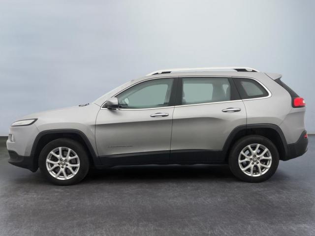 Jeep Cherokee image 3