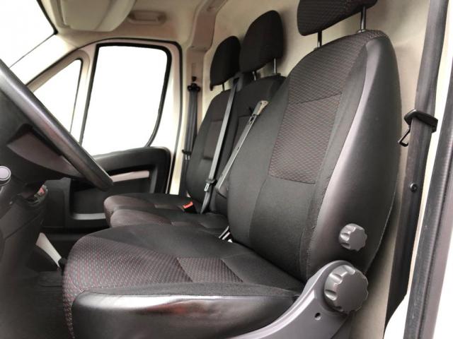 Peugeot Boxer image 3
