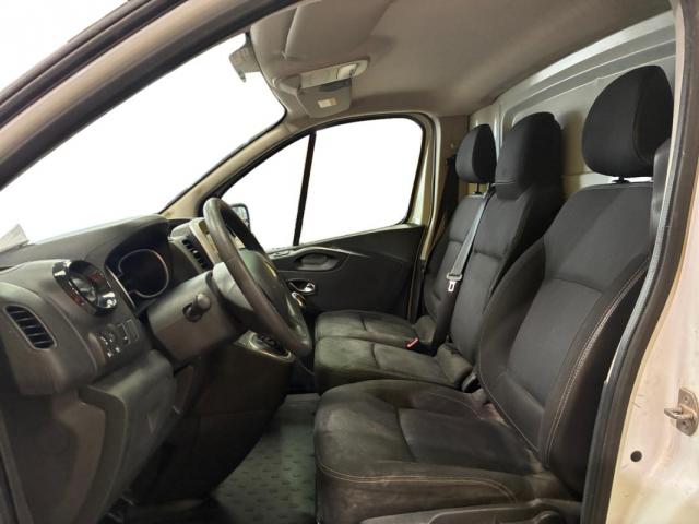 Renault Trafic image 8