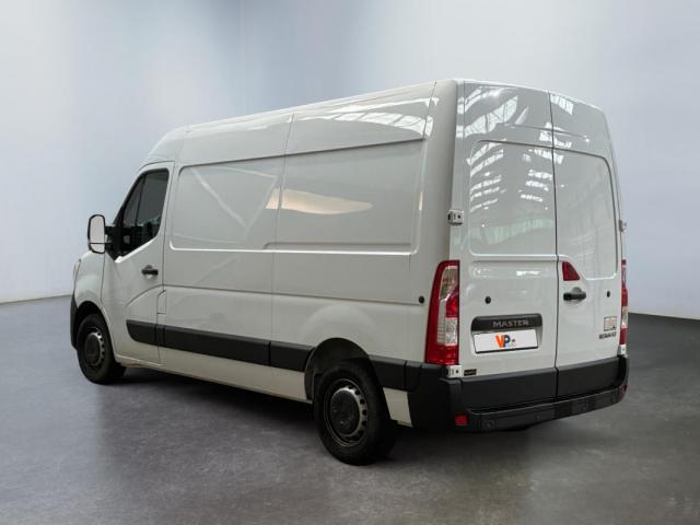 Renault Master image 2