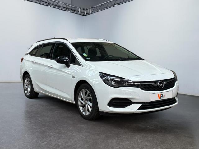 Opel Astra Sports Tourer image 5