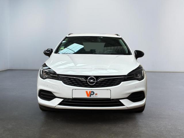 Opel Astra Sports Tourer image 4