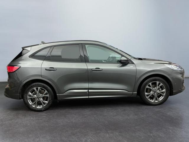 Ford Kuga image 2
