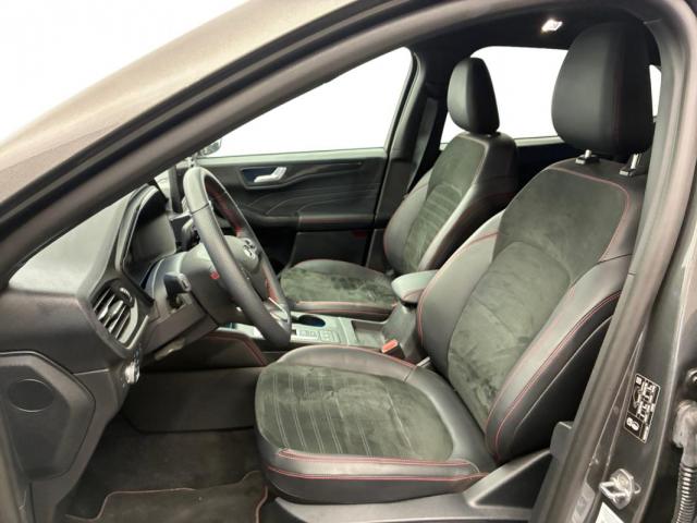Ford Kuga image 3