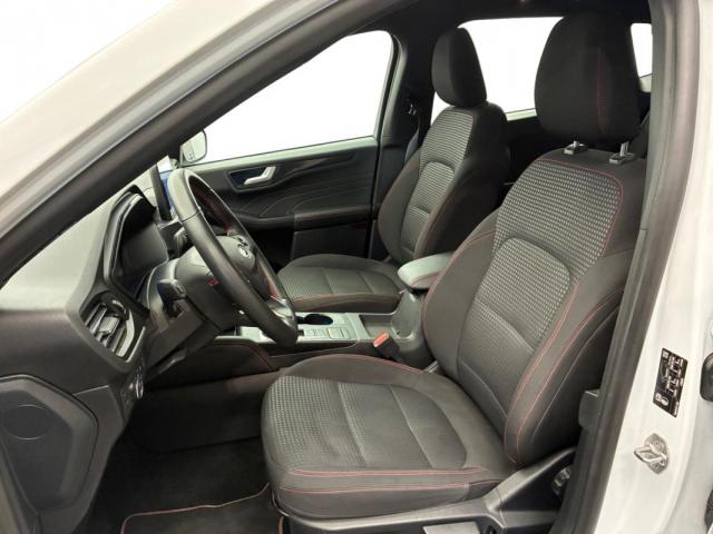 Ford Kuga image 2