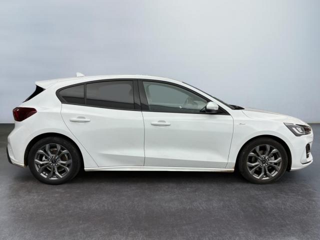 Ford Focus image 2
