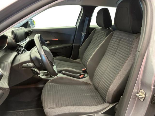 Peugeot 2008 image 2