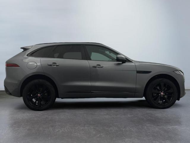 Jaguar F-Pace image 8