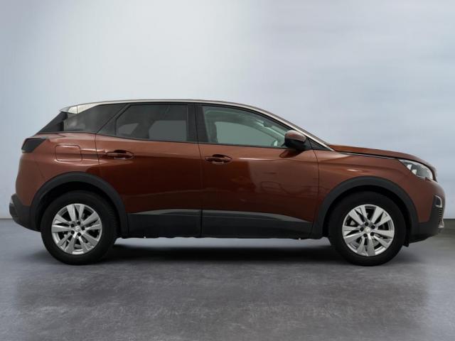 Peugeot 3008 image 2
