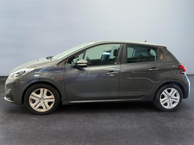 Peugeot 208 image 2