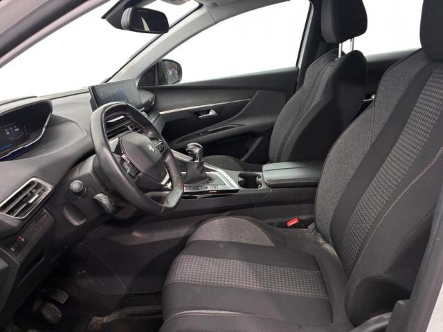 Peugeot 3008 image 8